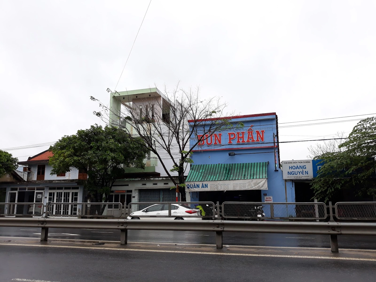 Khám Phá Tý Bún Phấn Đà Nẵng: Bún Xương bò Ngon Bất Bại