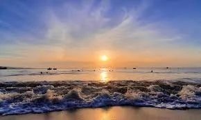 Ngắm hoàng hôn An Bàng