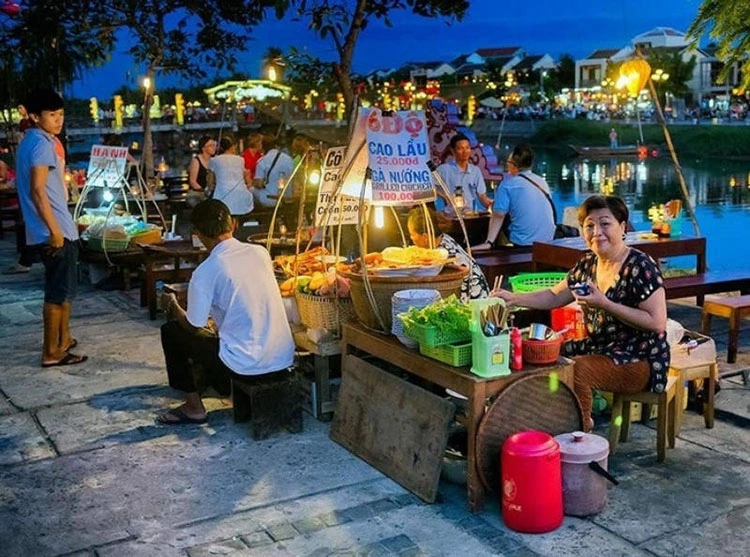 “美食巡礼”小吃体验