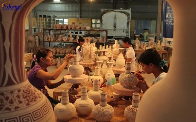 Visit the Thanh Ha Pottery Village Museum