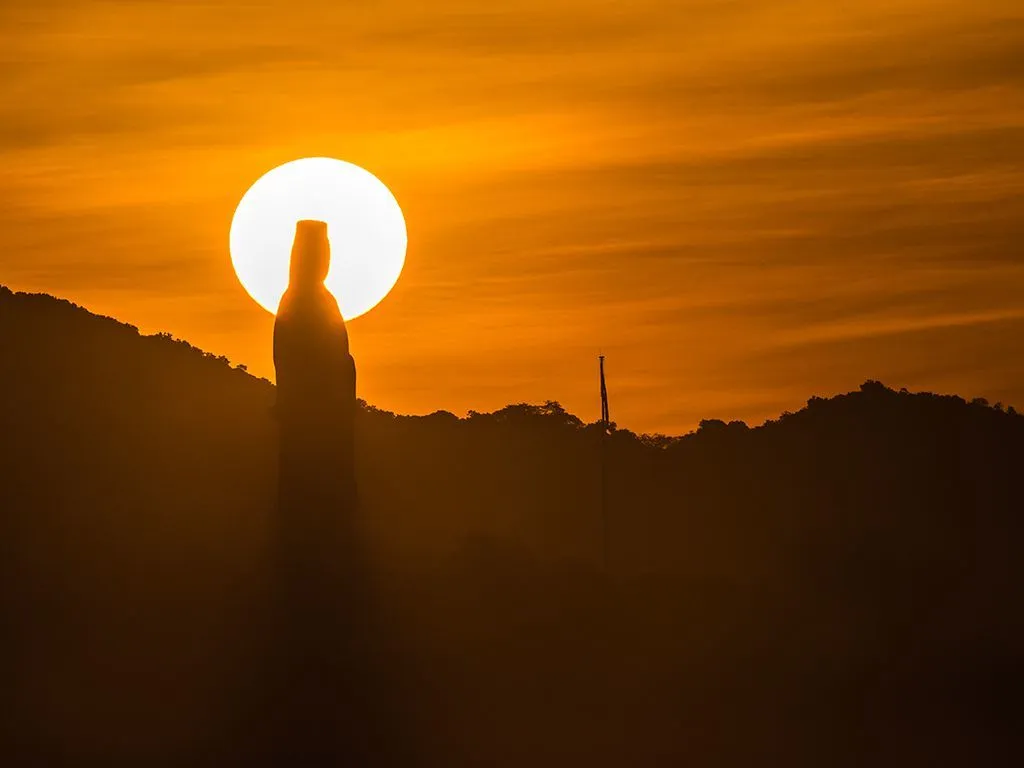 Watch the sunset on Son Tra Peninsula
