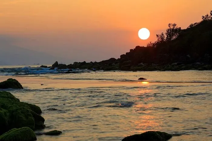 Watching the sunset on Son Tra Peninsula
