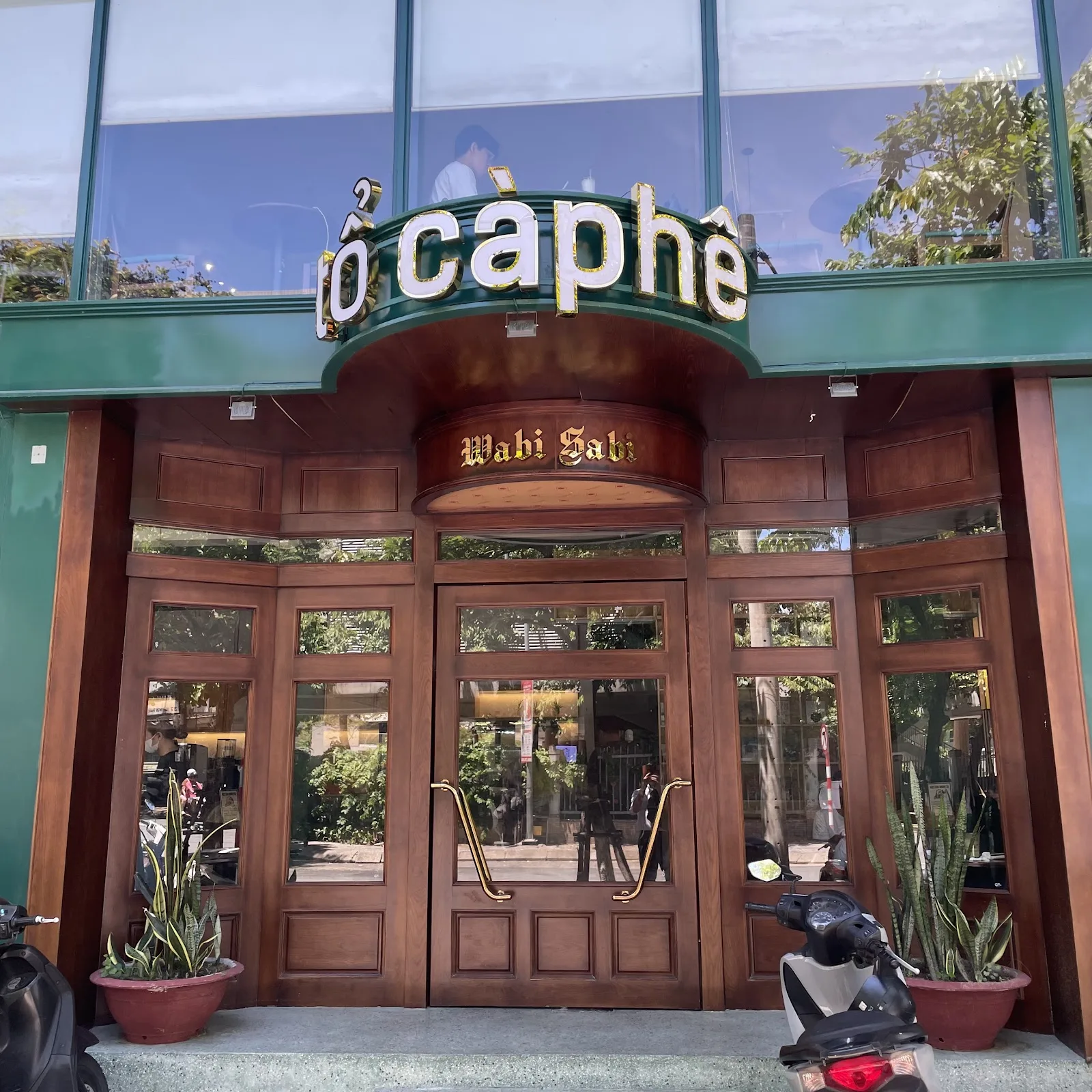 Tổ Càphê - Tiệm Cà Phê Sách Và Học Bài Yên Tĩnh