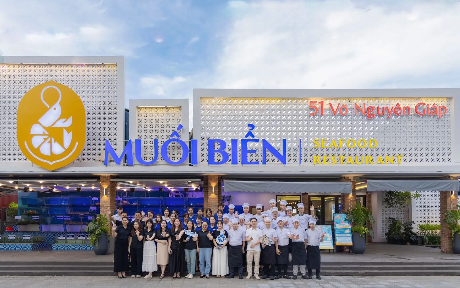 Muối Biển Seafood Restaurant : Thiên Đường Hải Sản, Phòng Vip Karaoke Đẳng Cấp
