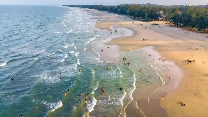 Đi dạo – chạy bộ dọc bãi biển Mỹ An