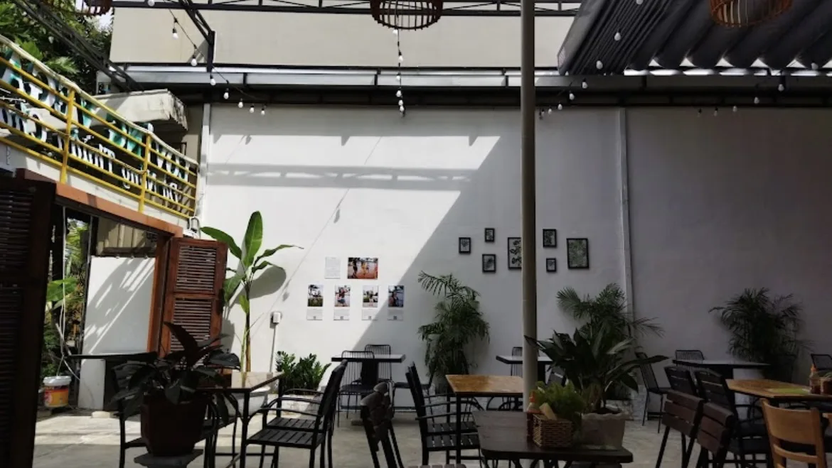 Loving Vegan Restaurant Da Nang –Thực Đơn Thuần Chay Giá Mềm Từ Phở Việt Đến Burrito