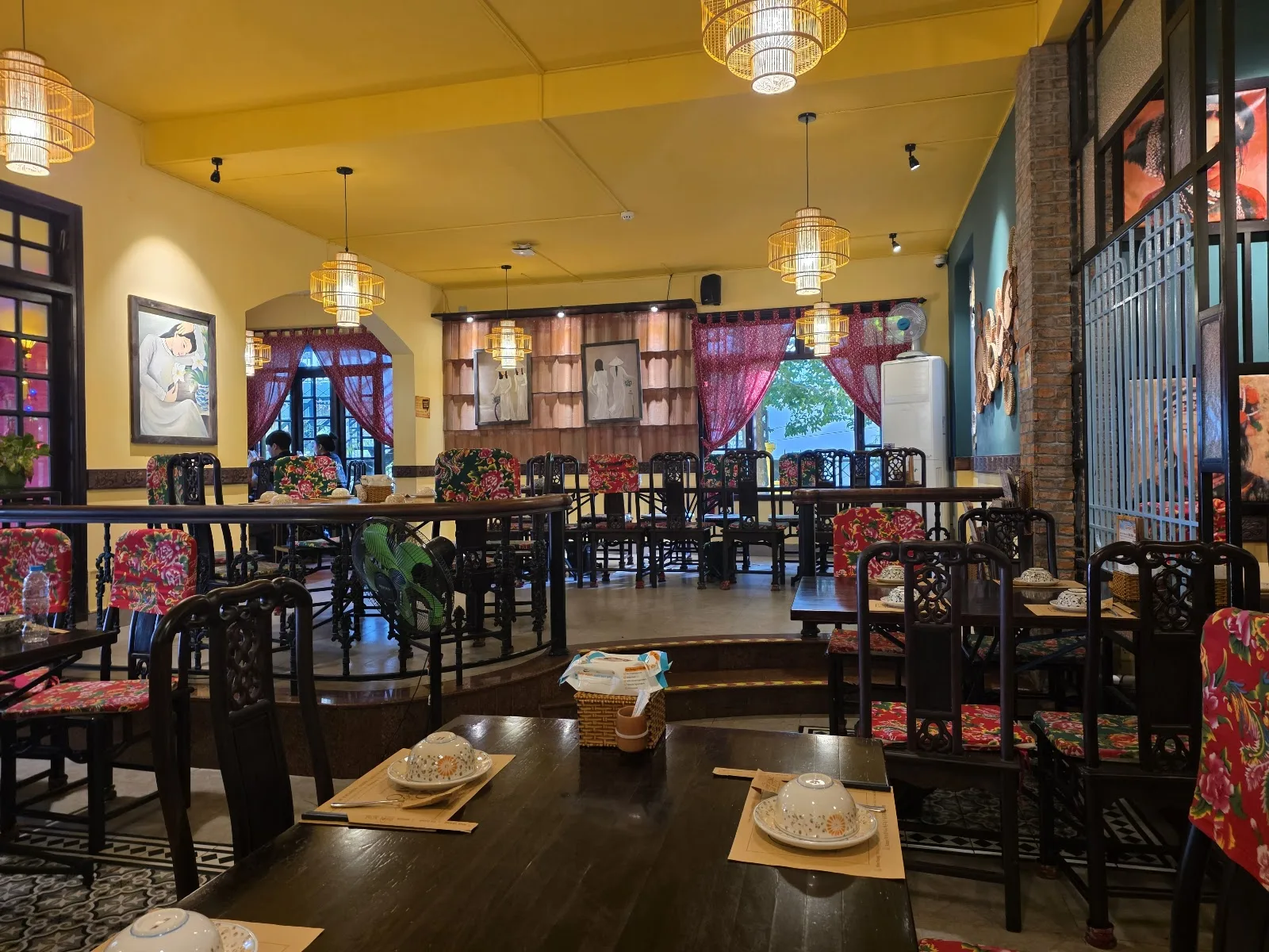 Xóm Mới Garden - Nhà Hàng Sân Vườn Món Việt Truyền Thống