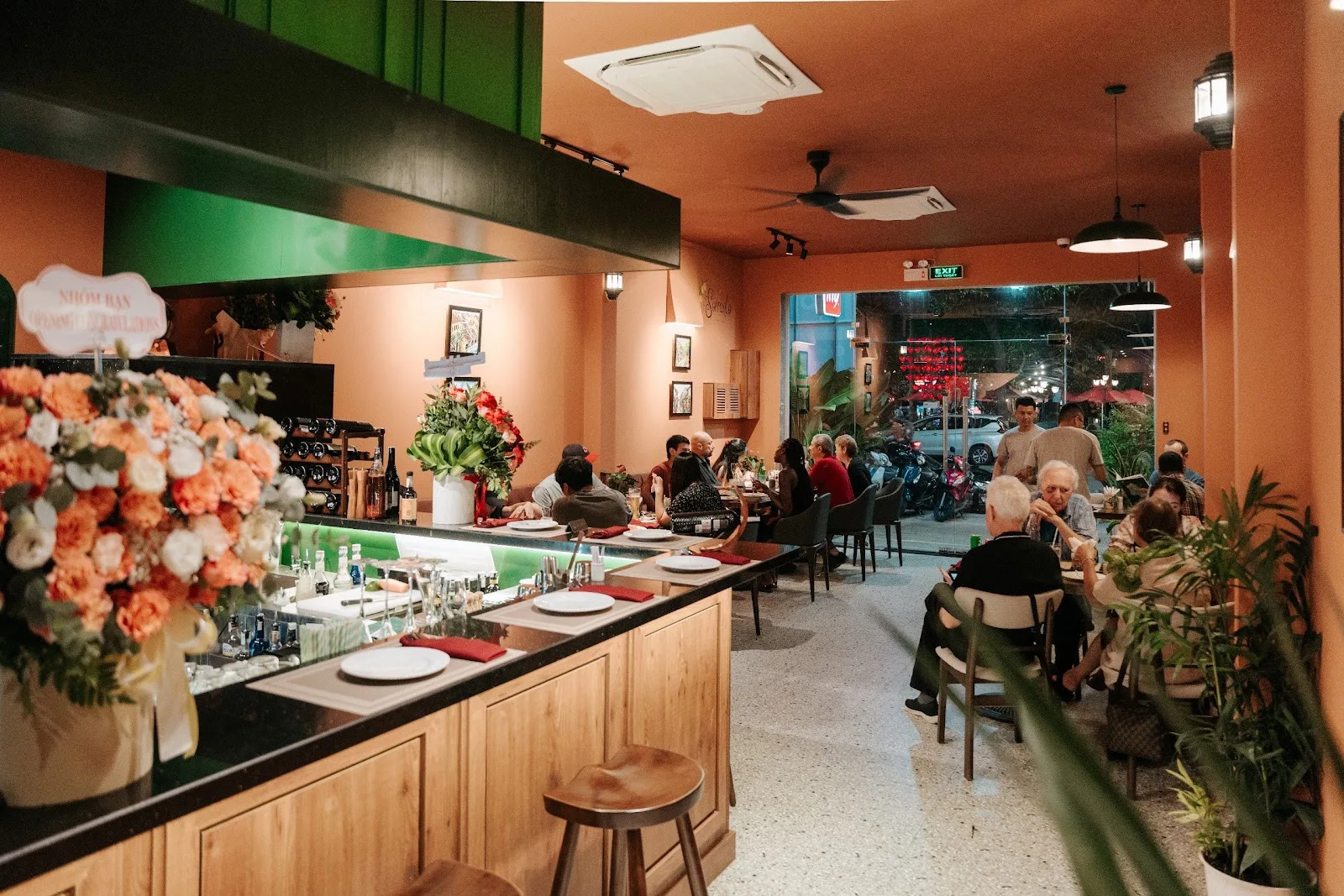 Riverside Terrace Restaurant: Authentic Italian Restaurant with Beautiful Han River View on Tran Hung Dao Street