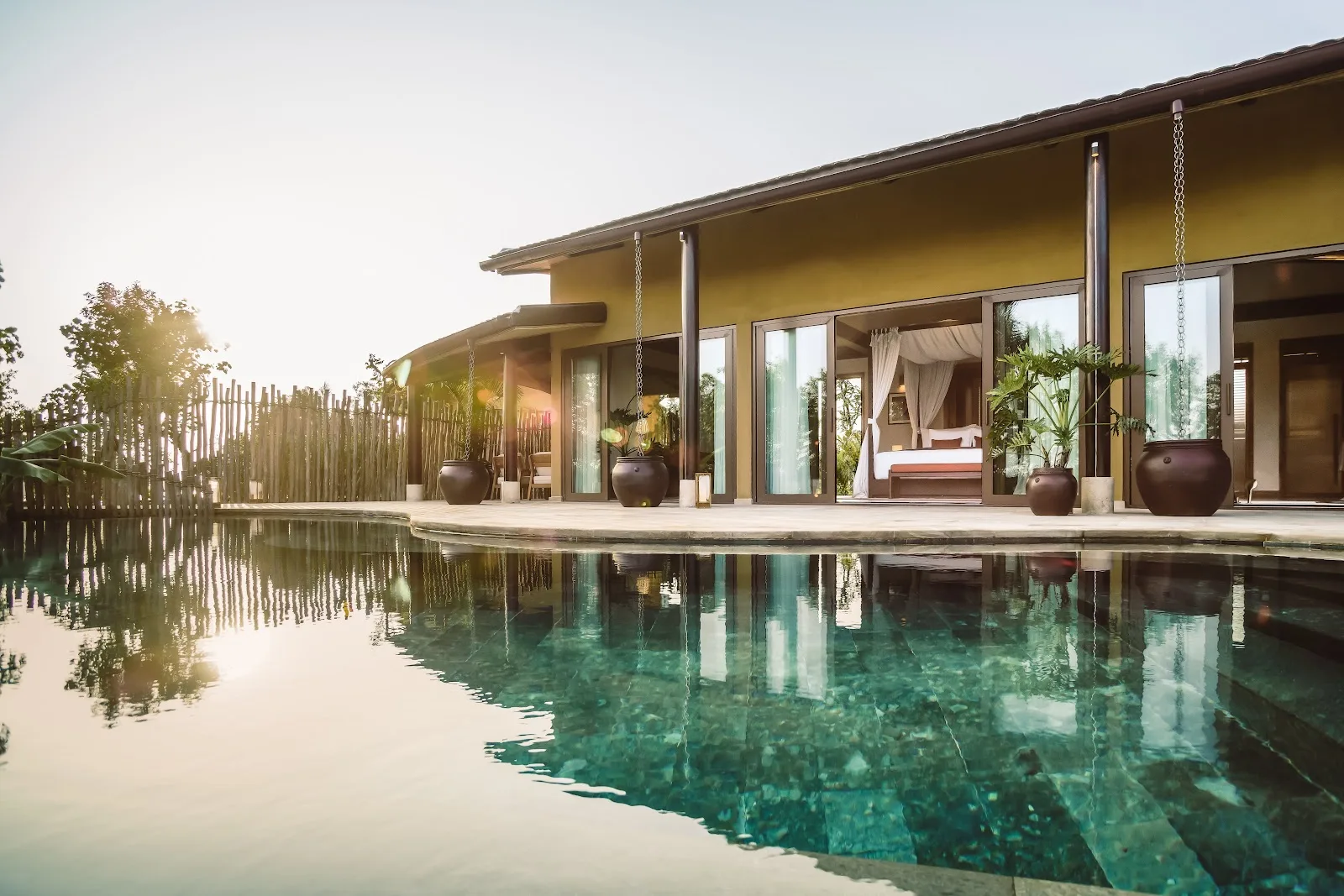 Namia River Retreat Hoi An: 100% 개인 수영장이 있는 빌라와 코코넛 숲 전망의 5성급 웰니스 리조트