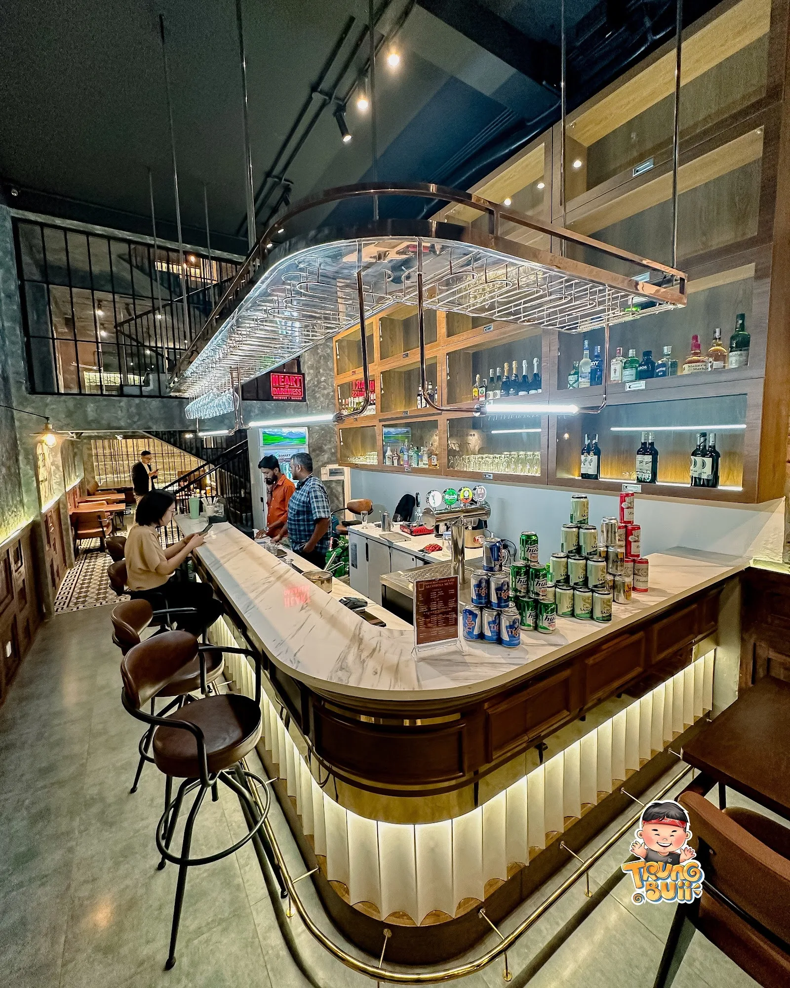MAAZI 岘港 – 位于 264 Tran Phu 的印度餐厅，营业时间 11:00–00:00