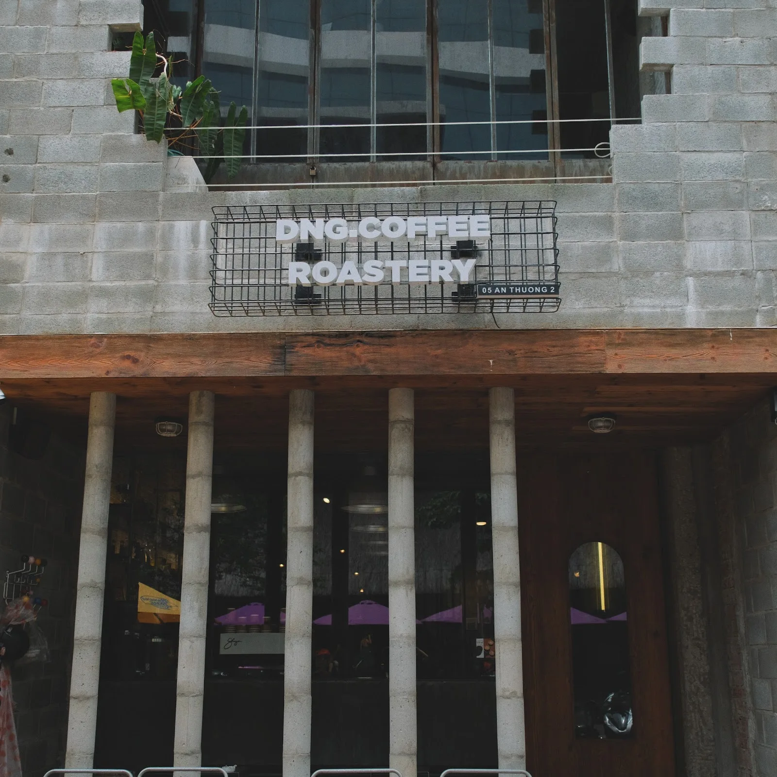 Dng.coffee An Thượng 2 Da Nang – A Quiet, Spacious Coffee Shop Suitable for Working