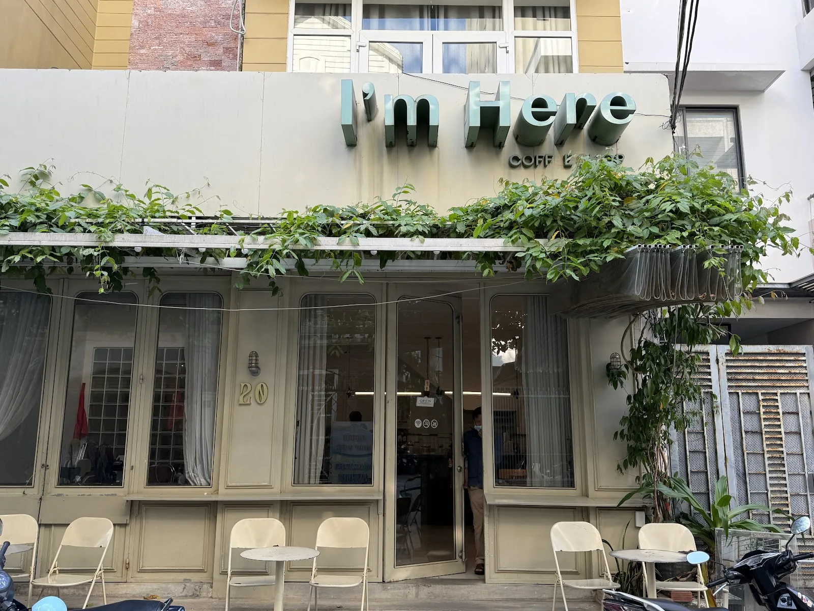 I'm Here Coffee Shop: ハイチャウ地区のビンテージカフェ、勉強や仕事に最適
