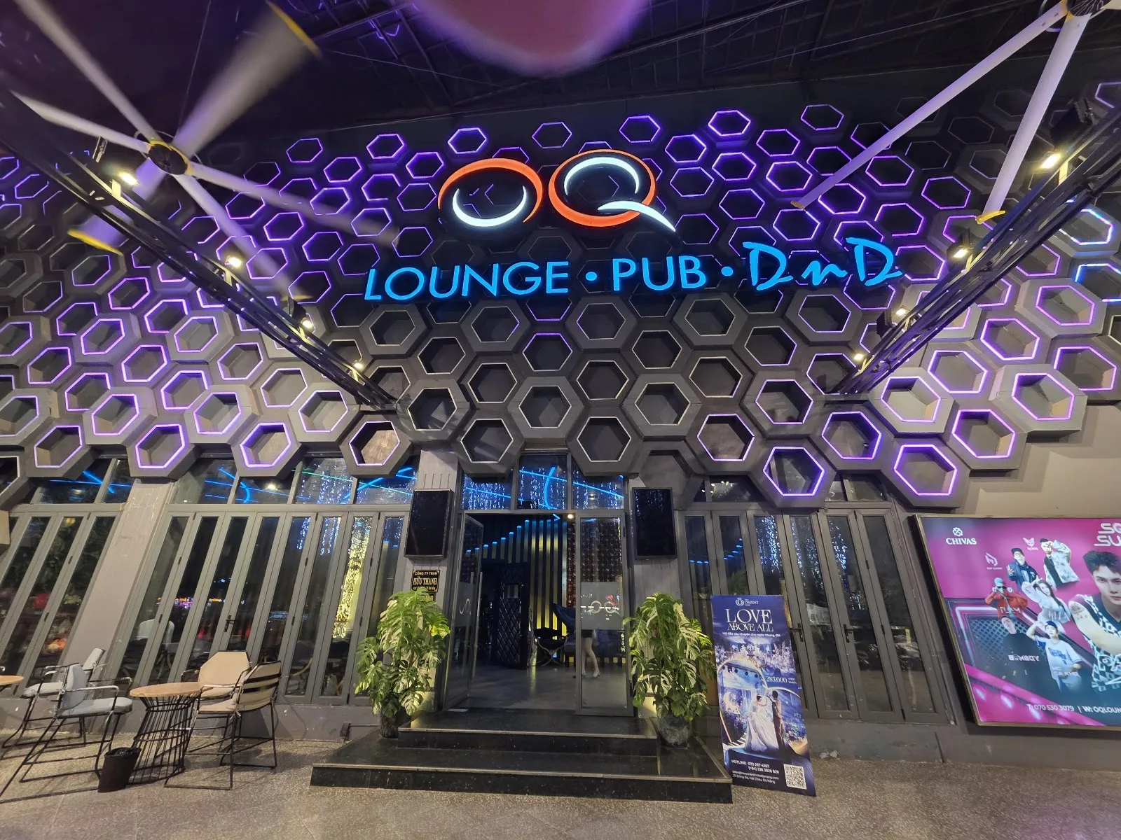 OQ Club：白 đằng街规模最大、最现代的现场音乐夜店
