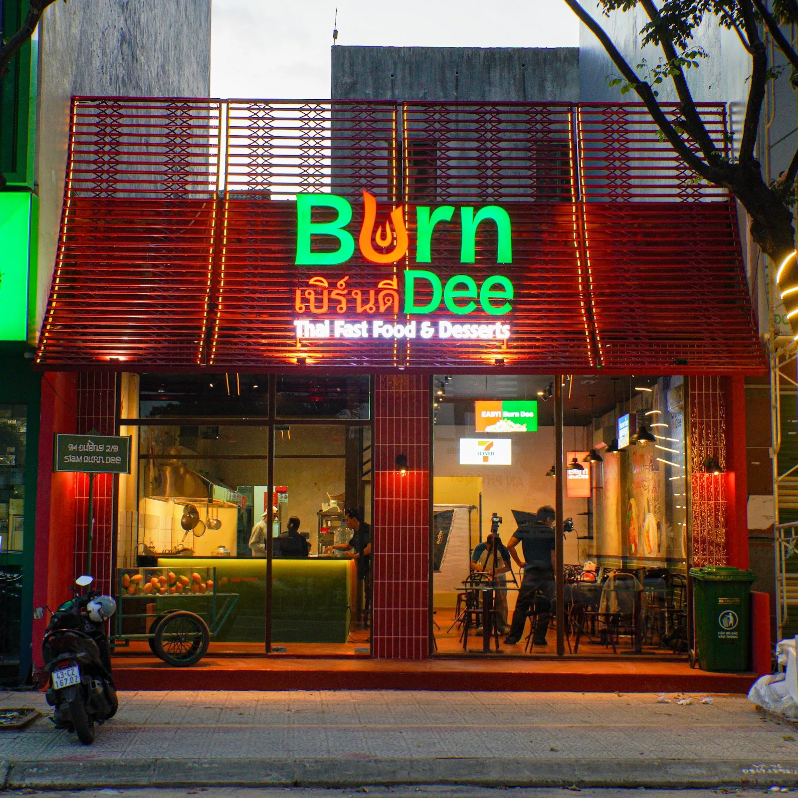 Burn Dee Đà Nẵng – Authentic Thai Fast Food & Desserts on 2 September Street