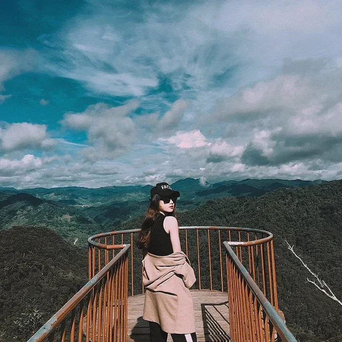 西江山林全景打卡拍照