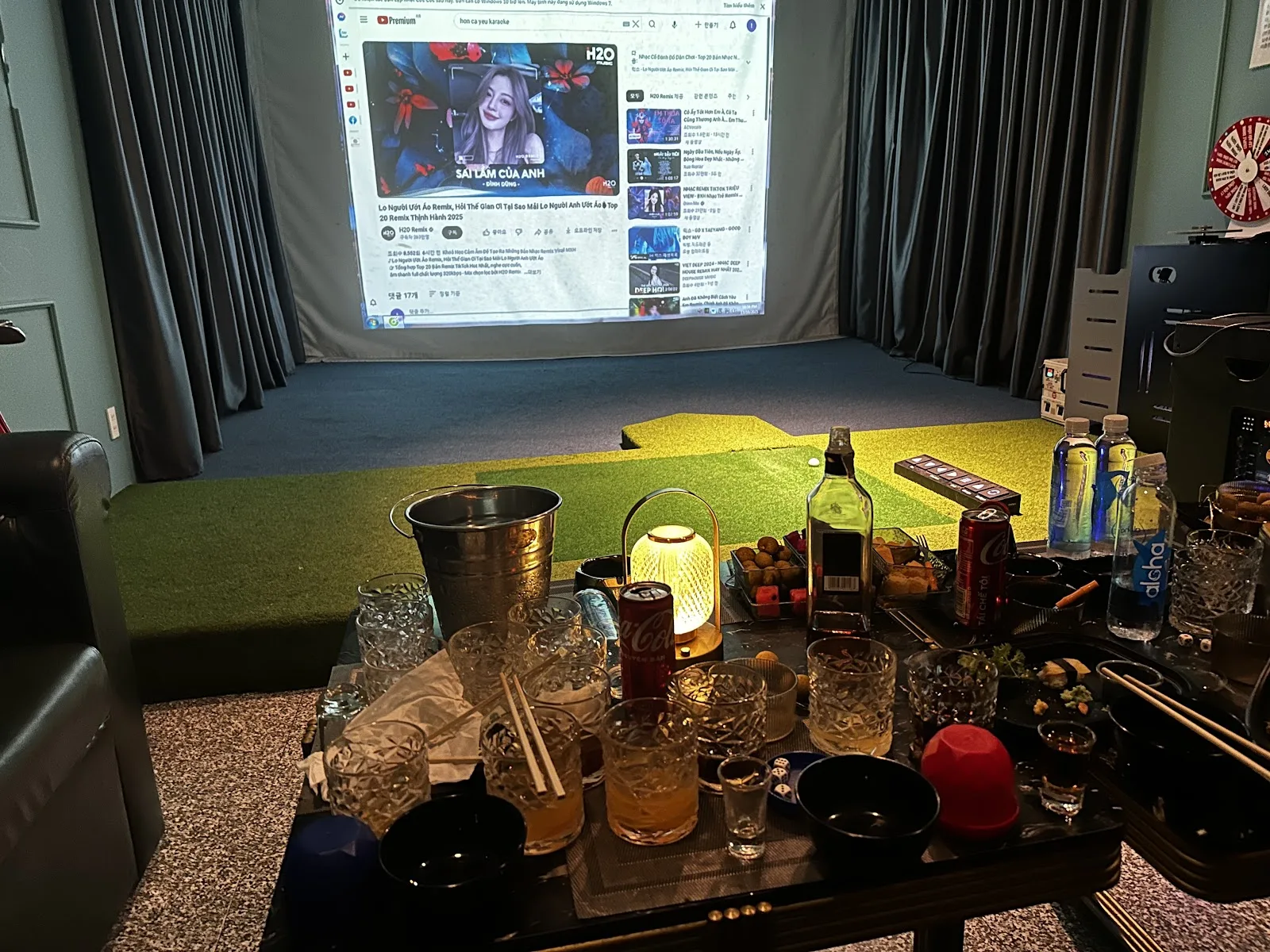 Top Screen Golf Bar in Da Nang – Premier Golf Bar Entertainment Model Open Until Late