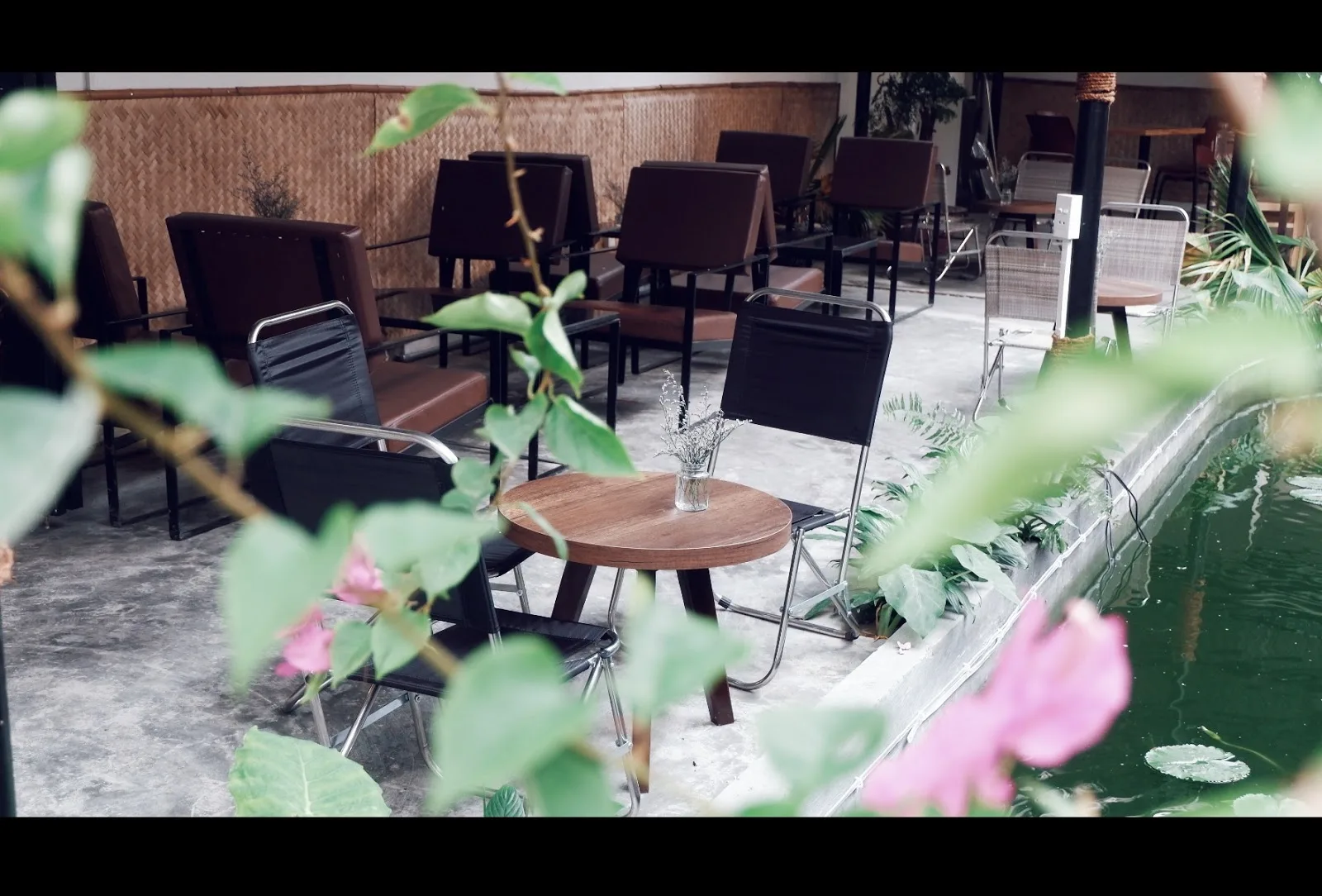 Tahi Garden Đà Nẵng - Cafe & Nhà Hàng Sân Vườn Hồ Cá Koi Gần Biển Mỹ Khê