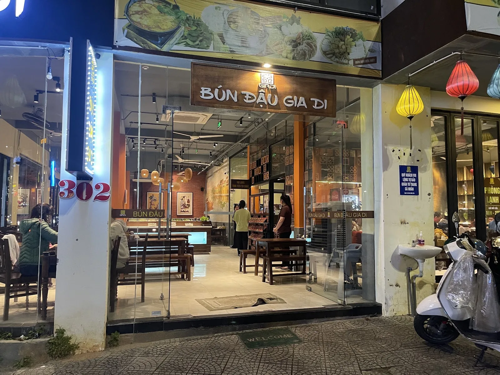 Bun Dau Gia Di - Pork Spring Rolls - Savor Specialties from Two Regions in Hai Chau