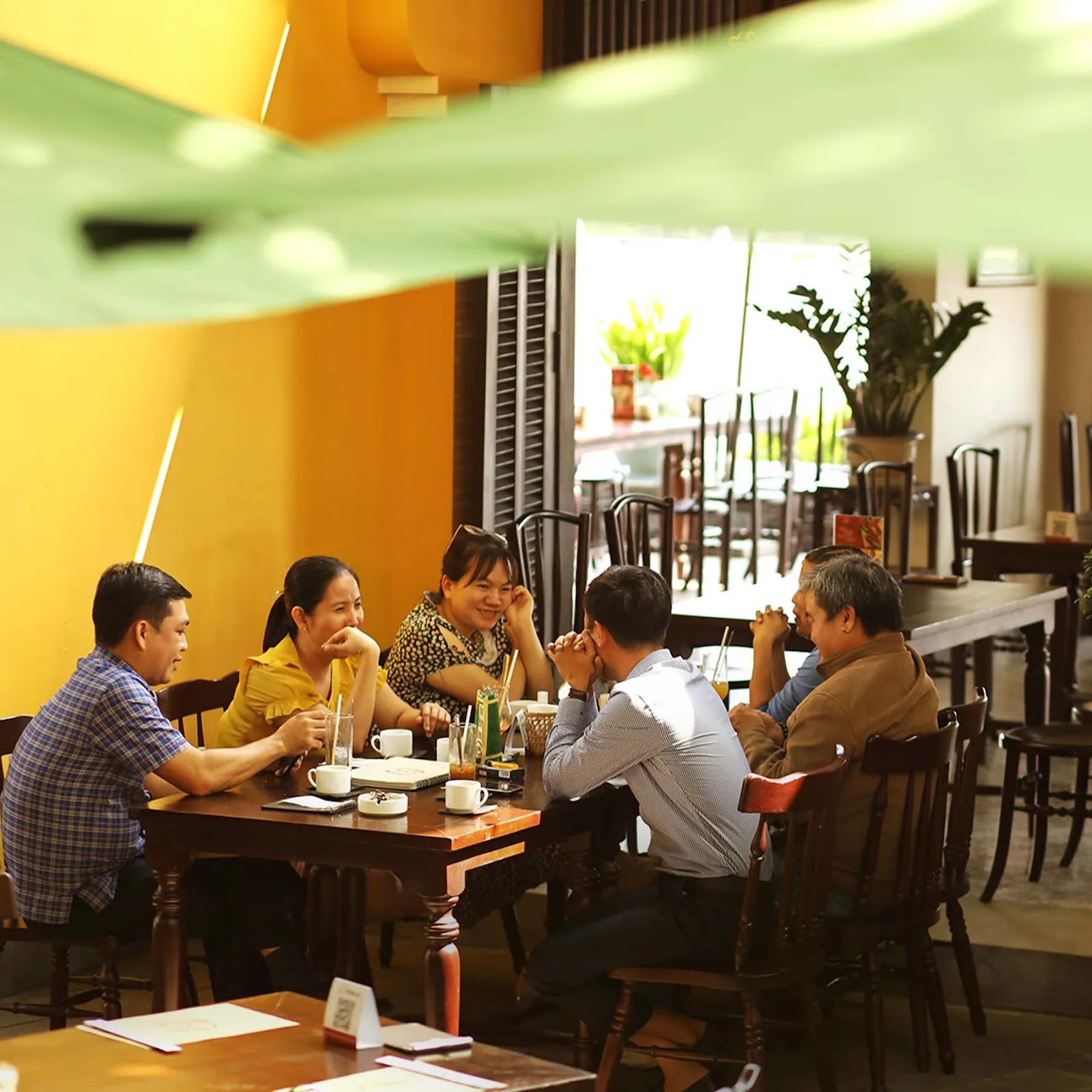 Madame Lân Restaurant: Traditional Vietnamese Dining Space Along the Han River in Da Nang
