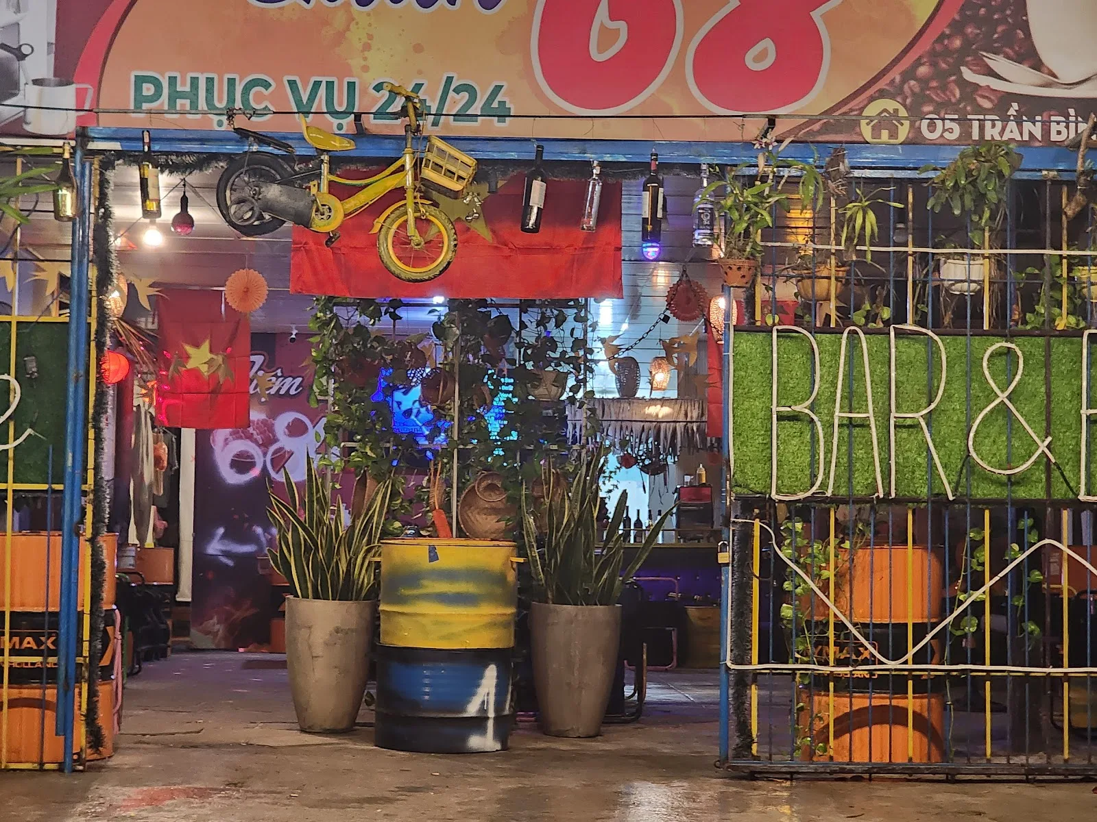 Why Not Club Bar Hoi An：活力鸡尾酒吧和终极夜间娱乐场所