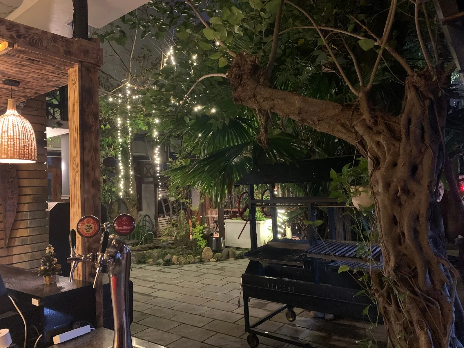 Poomba's Smokehouse American Barbecue: 정통 미국식 스모크하우스 바비큐 레스토랑