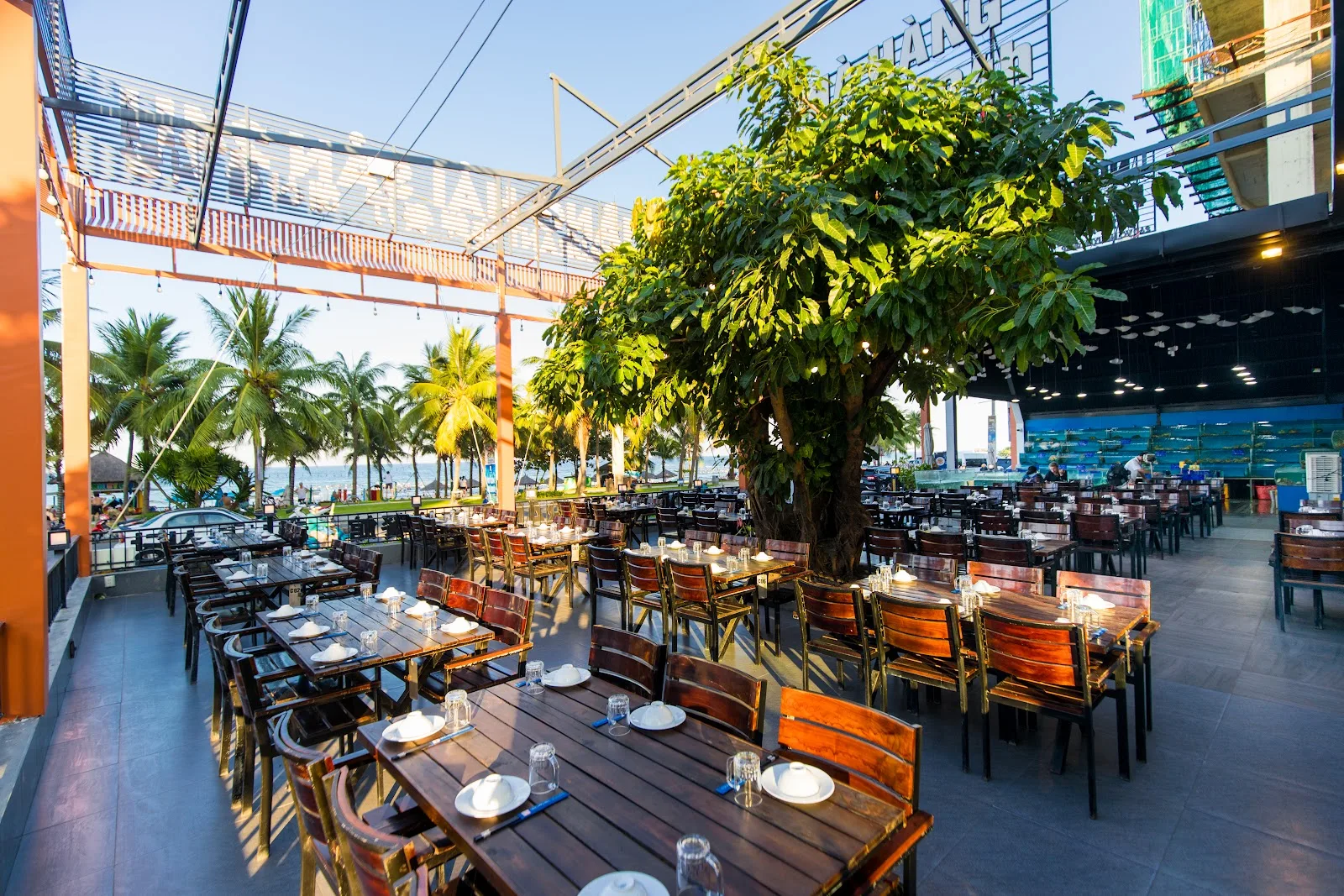 ร้านอาหารทะเล 24 ชั่วโมง ดานัง: ซีฟู้ดสดและอร่อยบนถนนโว นกวียน กิยัป