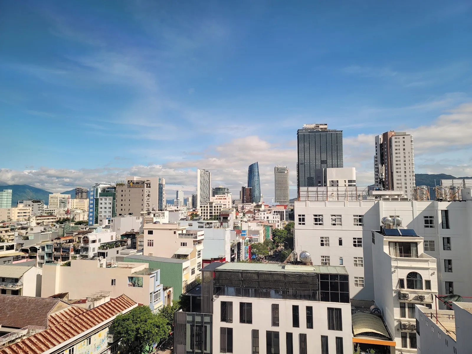 Satya Da Nang Hotel Khách Sạn Cao Cấp Có View Ban Công Cực Chill Gần Chợ Hàn