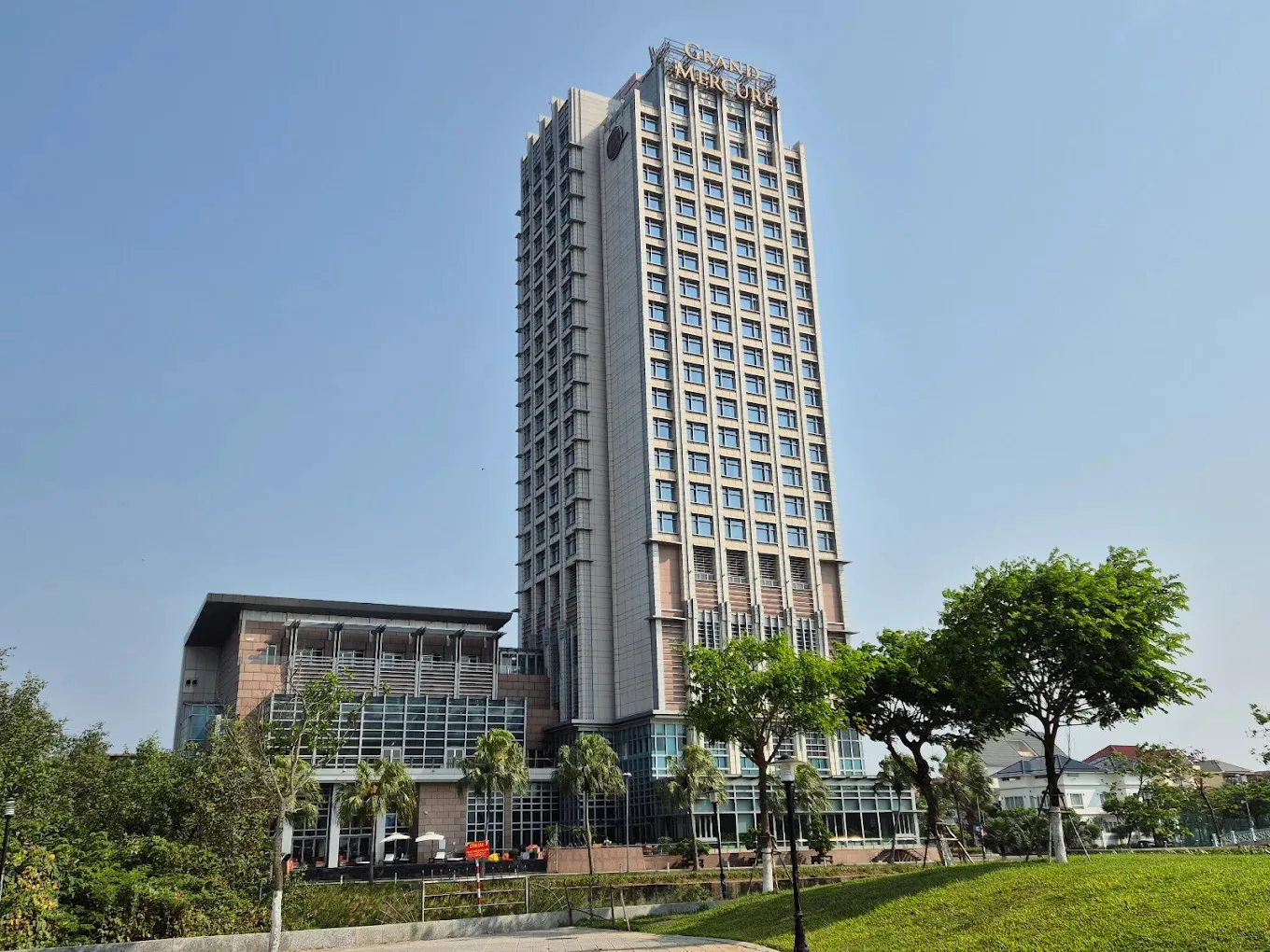 Grand Mercure Danang: Toạ Độ Nghỉ Dưỡng Biệt Lập Ngay Trung Tâm