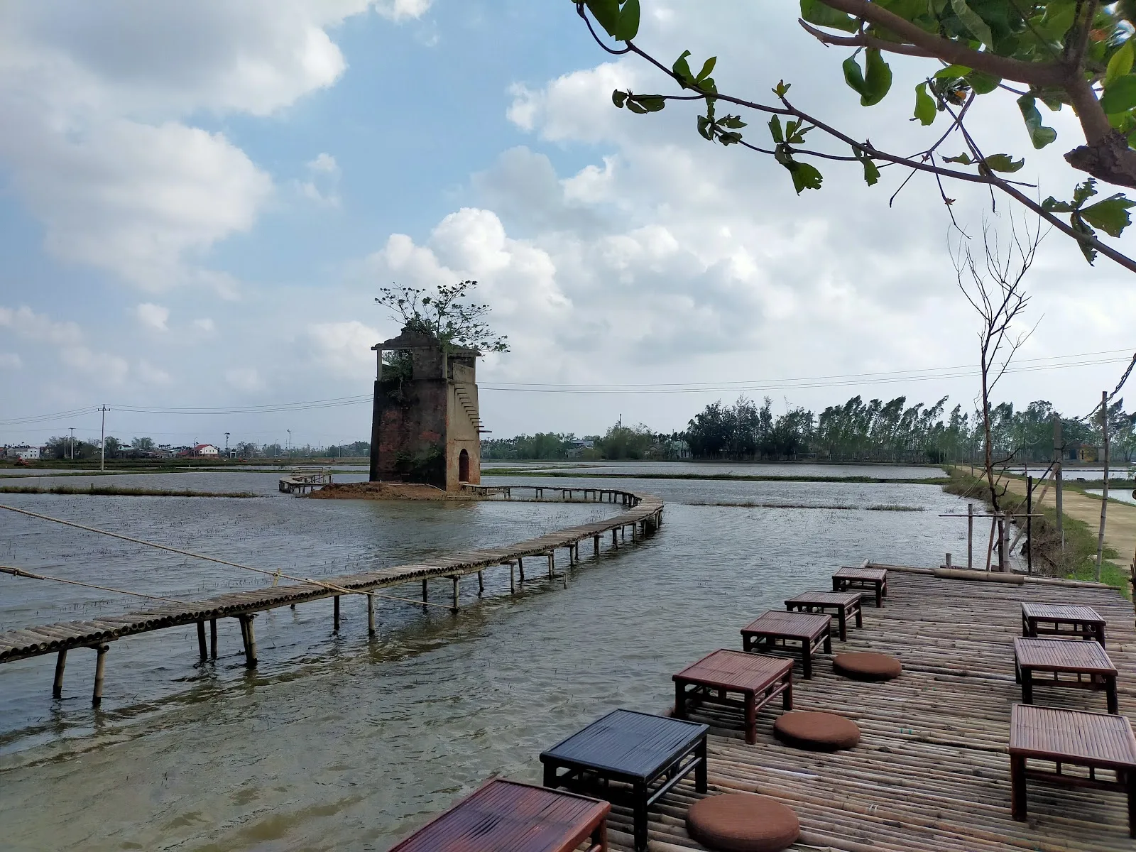 Lò Gạch Cũ Hội An: Phim Trường Đỏ Hoang Sơ Giữa Quảng Nam