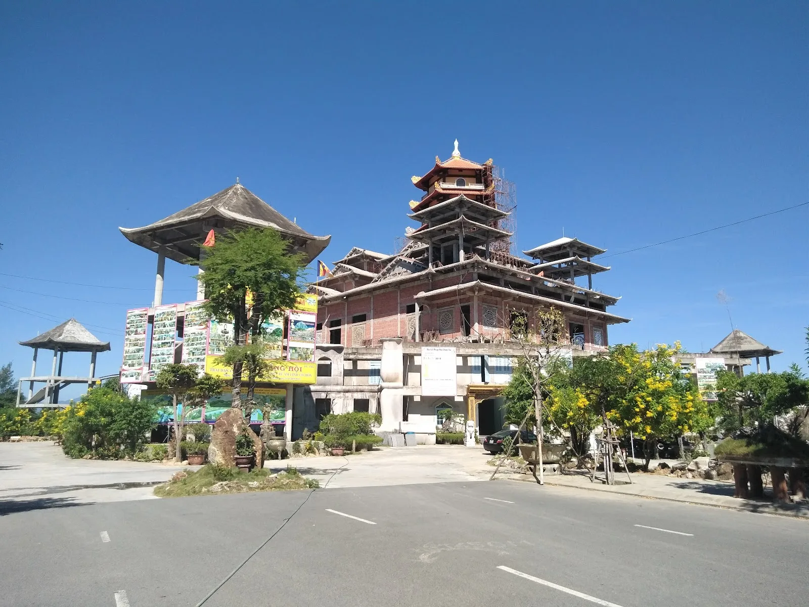 Khám Phá Chùa Quán Thế Âm- Ngôi Cổ Tự Bên Núi Kim Sơn (Ngũ Hành Sơn)