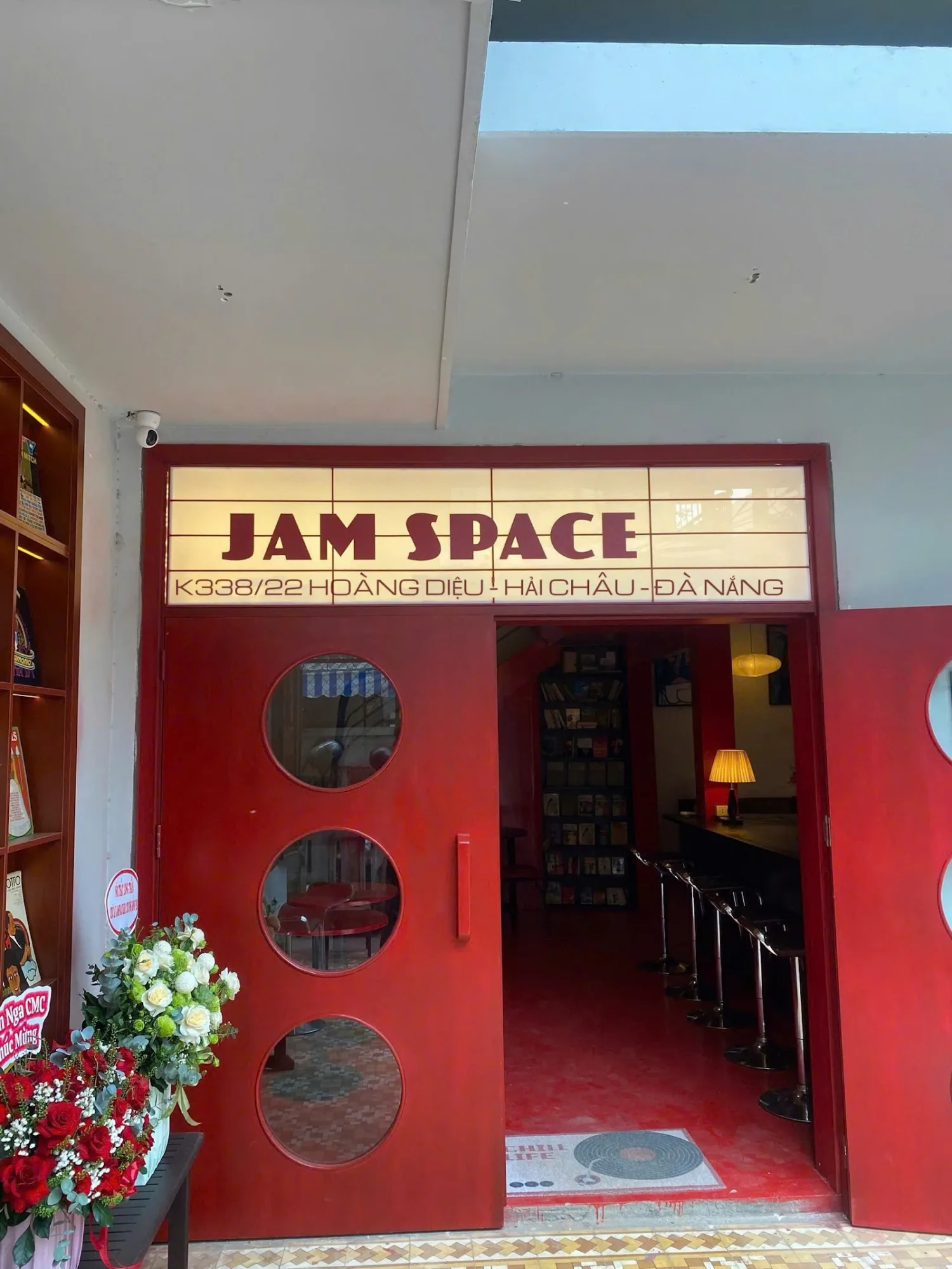 Jam Space Café – Quán Cà Phê Vintage Độc Đáo Với Nhạc City Pop Và Đĩa Than Tại Đà Nẵng