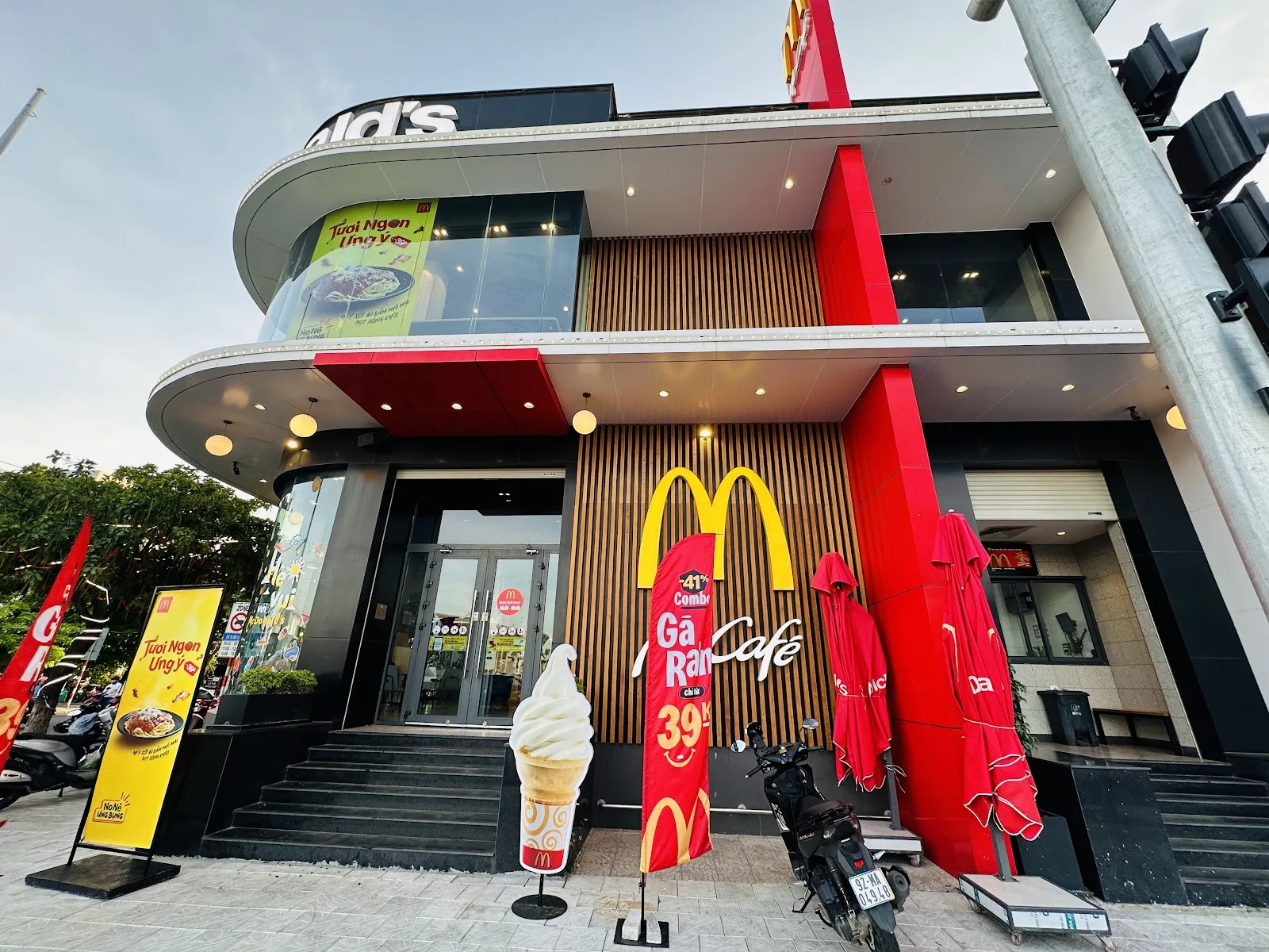 McDonald's 2 Tháng 9 –Tận Hưởng Hương Vị Burger Chuẩn Mỹ Mở Cửa Tới 4h