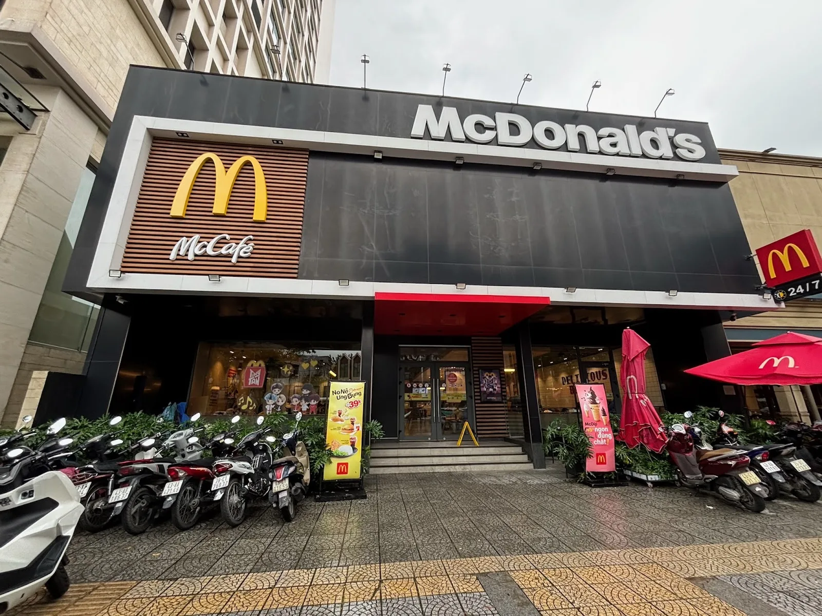 McDonald's Nguyễn Văn Linh：尽享正宗美国汉堡风味和辣炸鸡