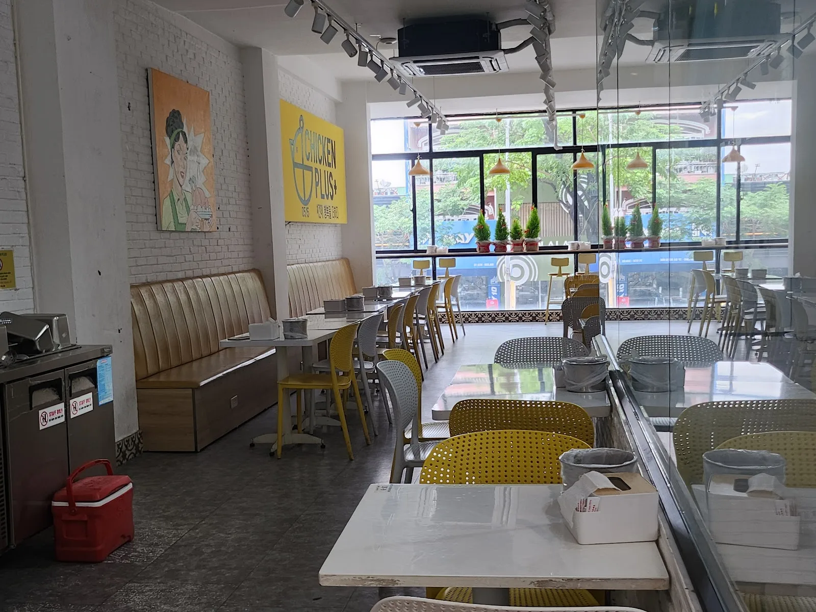 Chicken Plus Nguyễn Văn Linh – Nhà Hàng Gà Rán Hàn Quốc Có Buffet Nước Và Giá Hợp Lý Tại Đà Nẵng