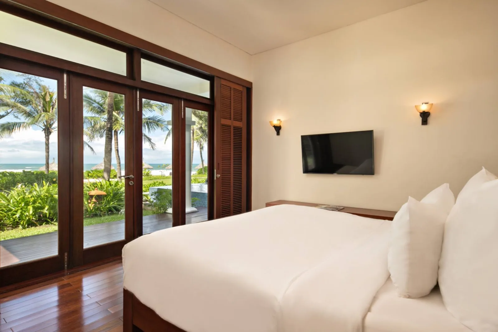 Abogo Resort Villa BeachFront DaNang Luxury – Biệt Thự Nghỉ Dưỡng 5 Sao Có Hồ Bơi Riêng Sát Biển
