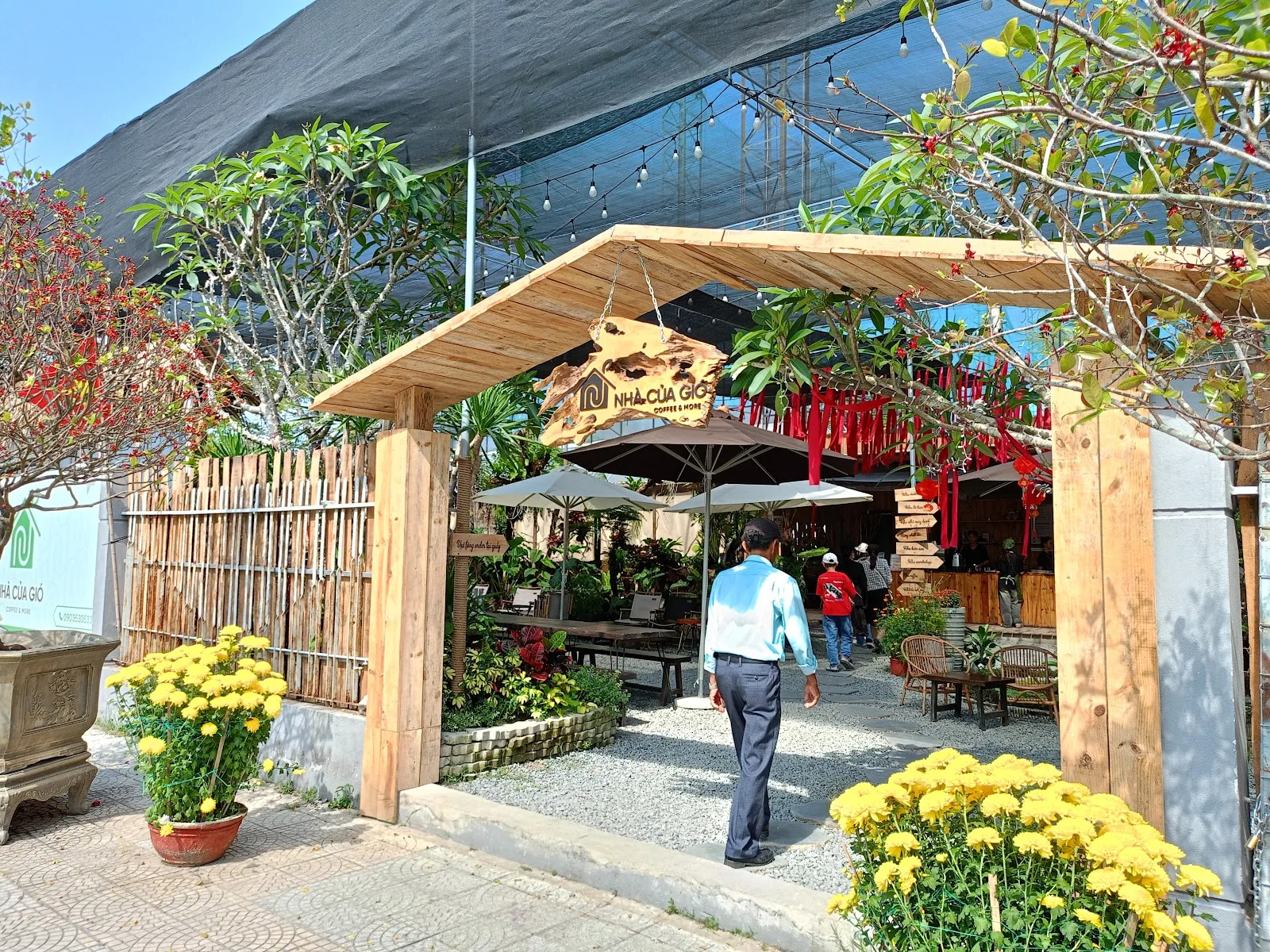 Nha Cua Gio Coffee & More – คาเฟ่สวนเหมาะสำหรับทำงานและจัดงานอีเวนต์
