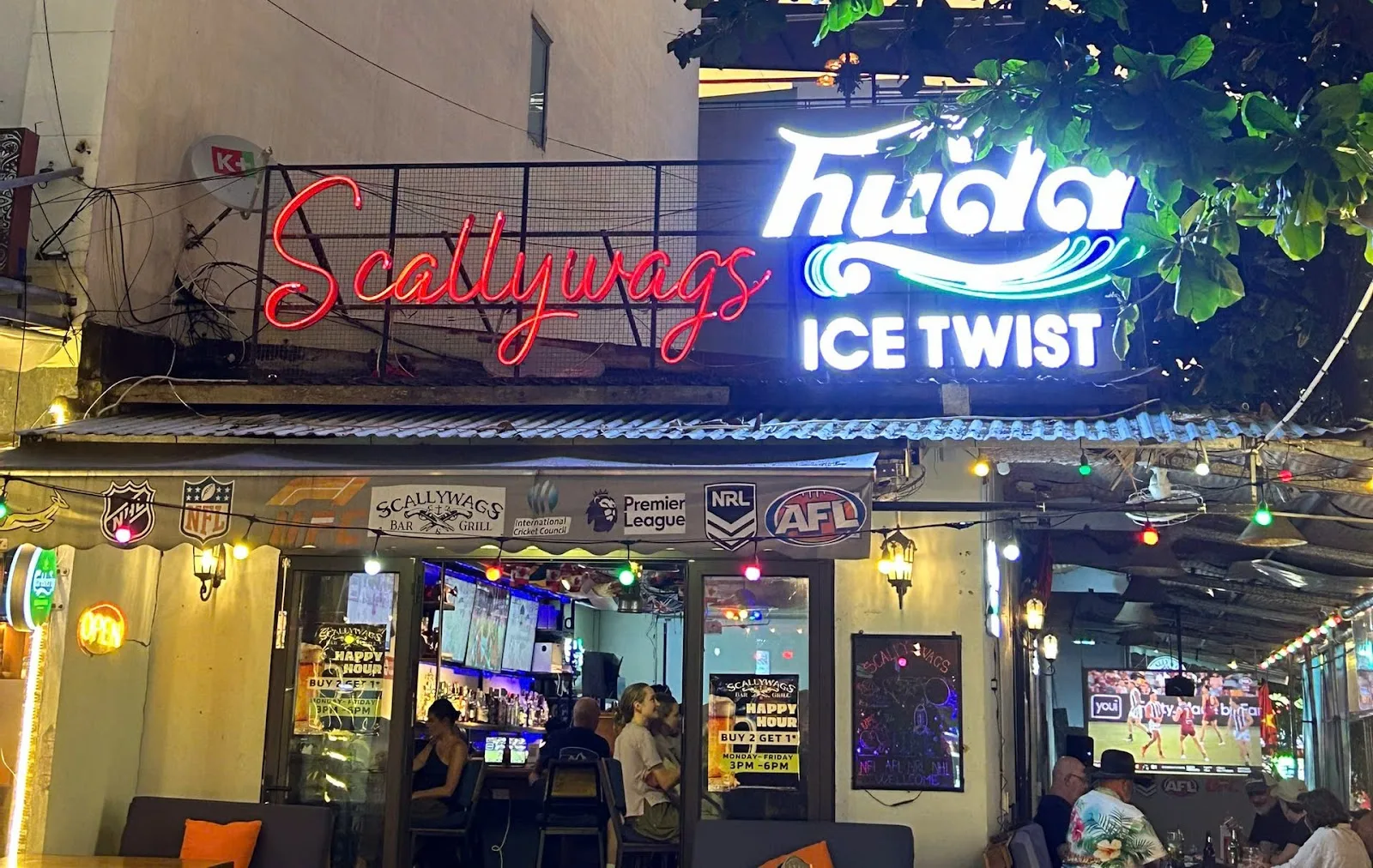 Scallywags Bar And Grill – Outdoor Sports Bar Space in Da Nang