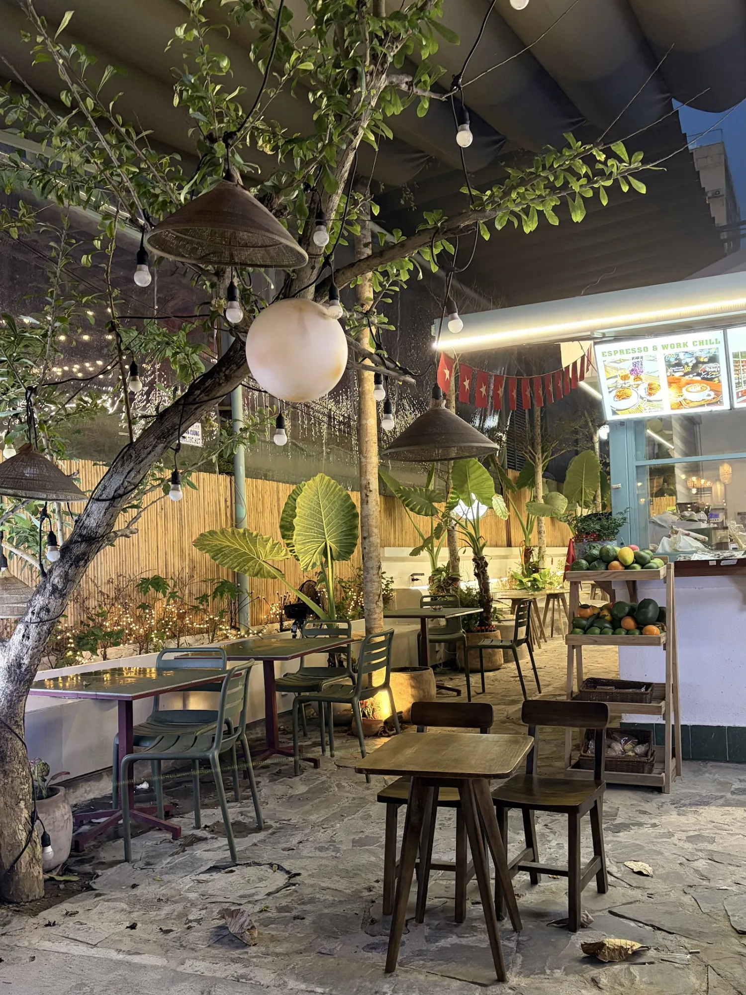 Check-In Chong Banh Mi, Coffee & Food An Thuong 30 Da Nang – Super Hot Takeaway Banh Mi and Coffee