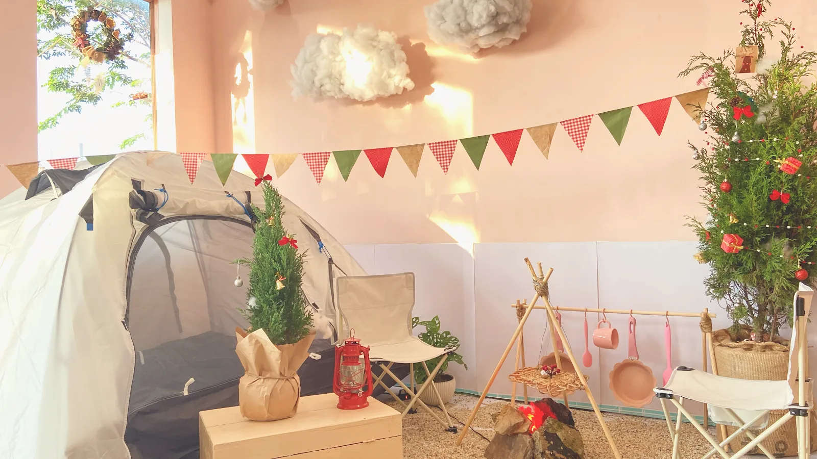 Tron Cafe – Pastel Decor Cafe With Super Hot Photo Spots