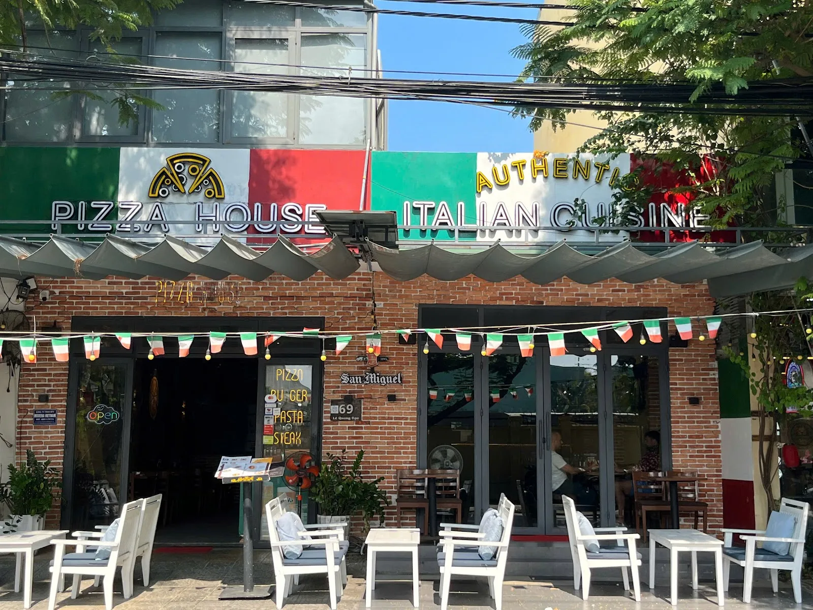 Pizza House Lê Quang Đạo - Điểm Hẹn Ẩm Thực Ý Lý Tưởng Cho Gia Đình