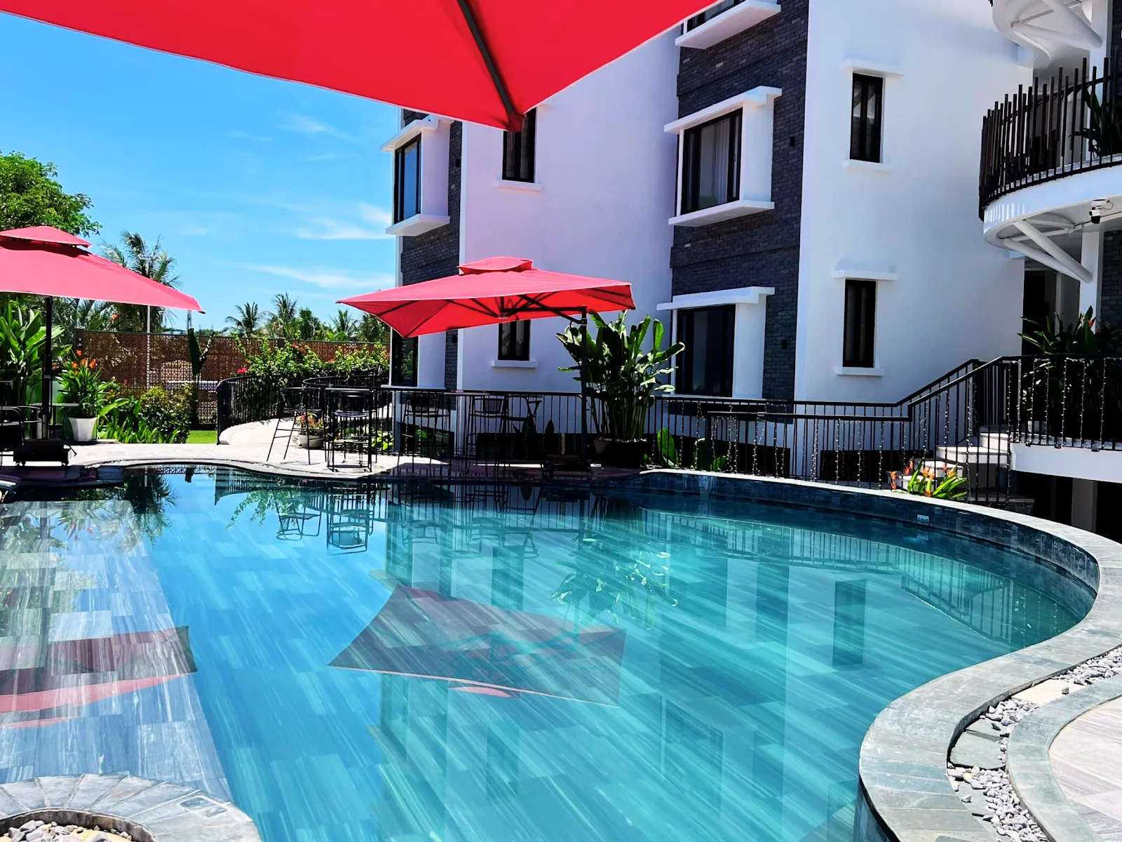 Happy Life Memories HoiAn Hotel - Tận Hưởng Không Gian Resort Hiện Đại Tiện Nghi