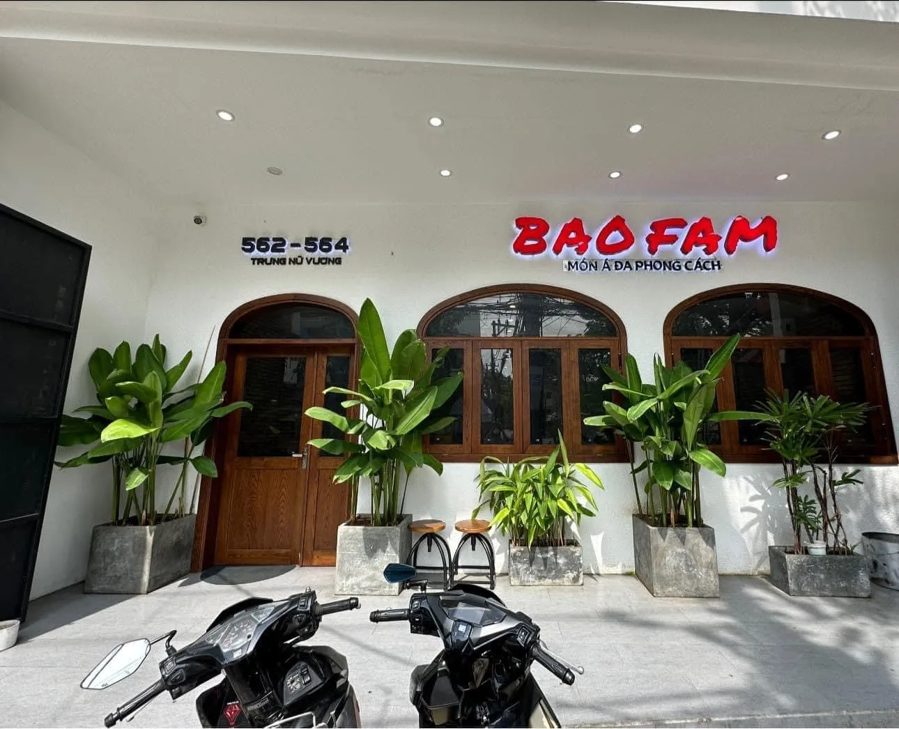 Bao Fam - 다낭의 매력적인 모던 번 스타일 바오 번 가게