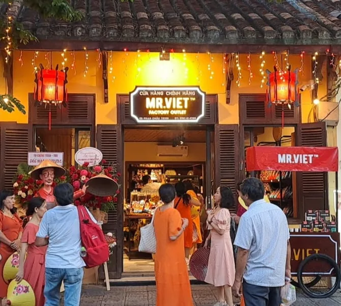 MR. VIET COFFEE OUTLET ในฮอยอัน - ร้านกาแฟช็อกโกแลตของขวัญยอดนิยม 5 ดาว