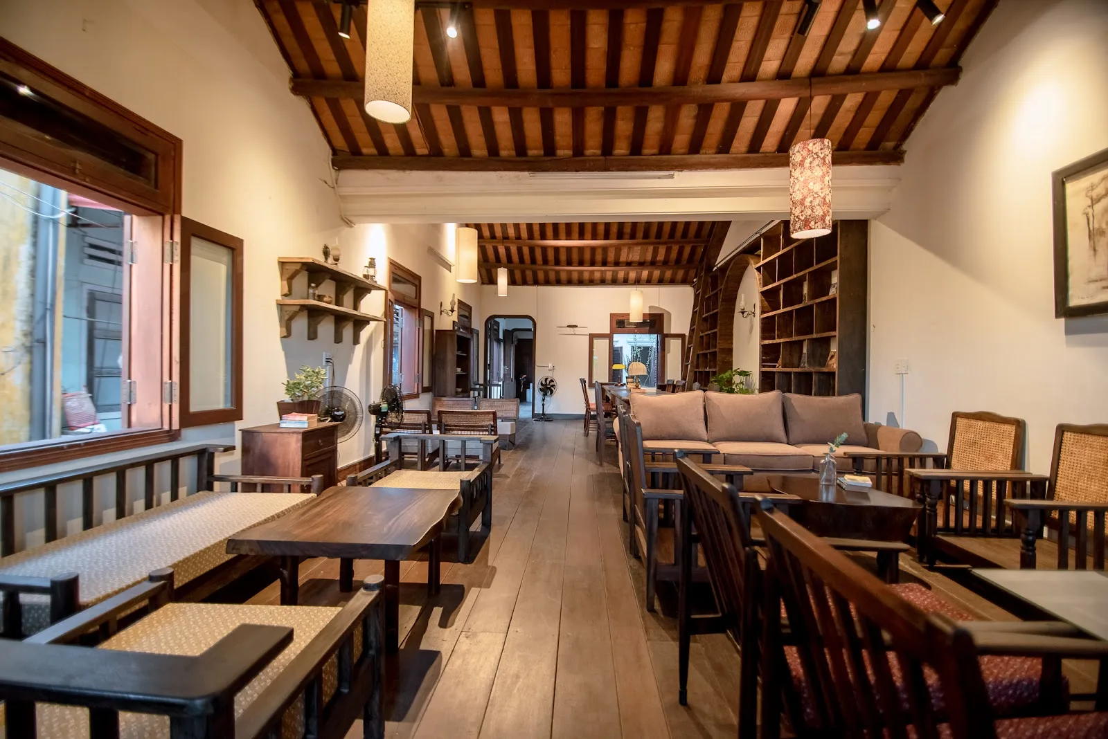 Dudu Cafe Hoi An - คาเฟ่สไตล์วินเทจเงียบสงบพร้อมห้องแอร์ใจกลางเมืองเก่า