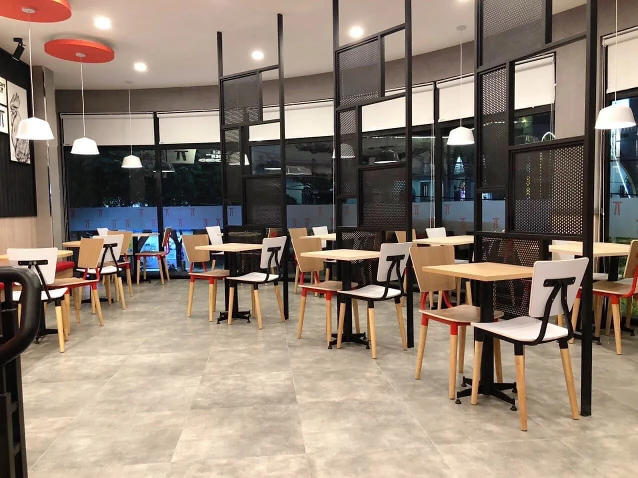 KFC グエンフート通り店 - フライドチキンとファストフード店