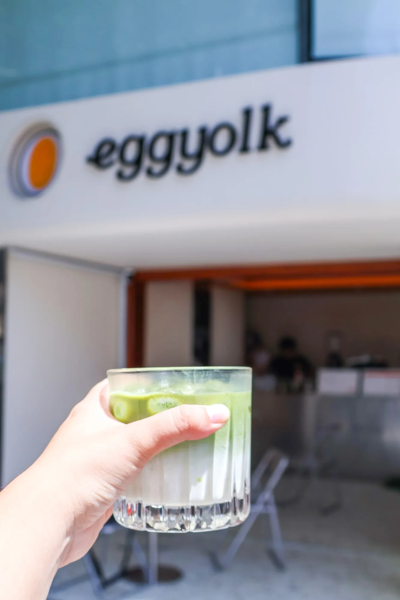 Eggyolk Coffee Cầu Rồng - Quán Cà Phê Trứng Vỉa Hè Cực Chill Tại Đà Nẵng