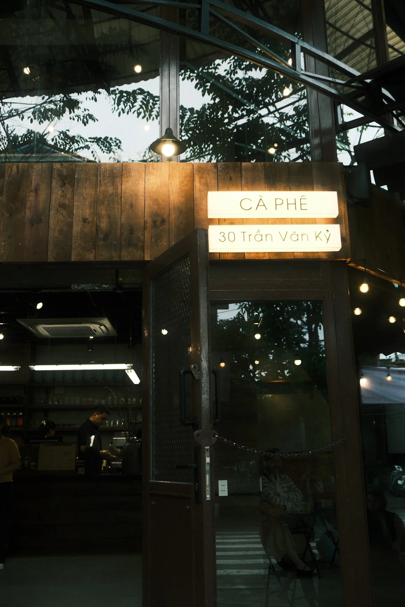 Xưởng Và Cà Phê Mossy - Quán Cà Phê Vintage Làm Việc Và Học Bài Tại Đà Nẵng