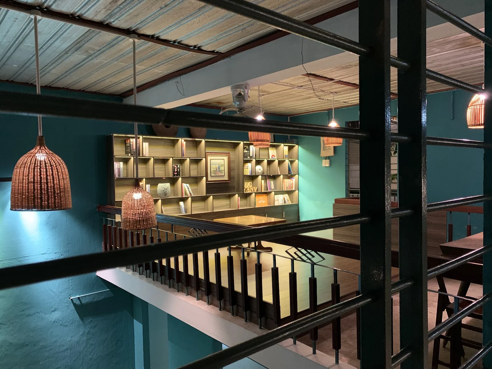 HỨA Cafe - Quán Cà Phê Vintage Yên Tĩnh Làm Việc Và Học Bài Tại Đà Nẵng