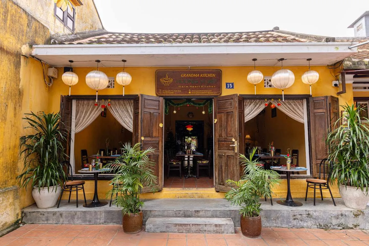 Grandma Kitchen - ร้านอาหารเวียดนามและอาหารมังสวิรัติแสนอบอุ่นสำหรับครอบครัวในฮอยอัน
