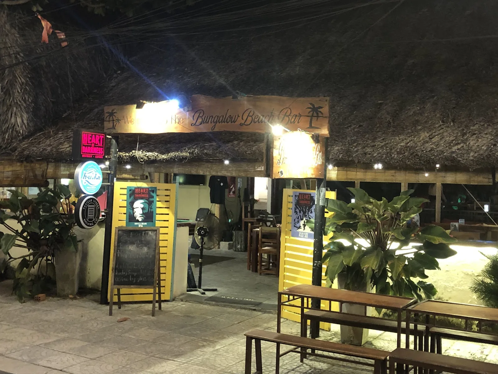 Bungalow Beach Bar - Relaxing Live Music Beach Bar